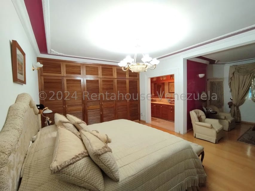 Casa (Duplex) en Venta en Macaracuay, Distrito Metropolitano - 28