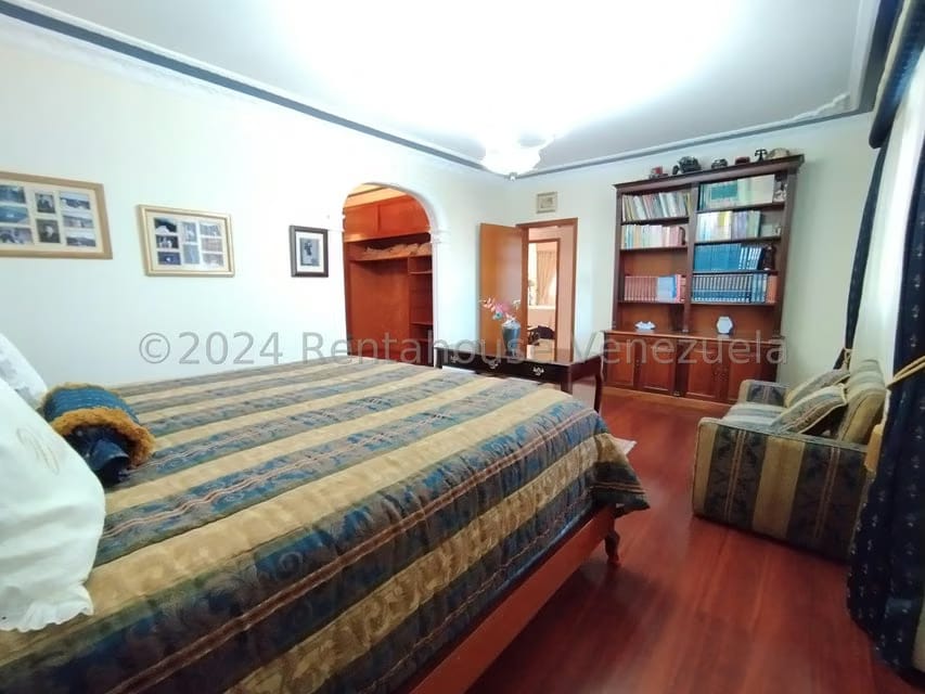 Casa (Duplex) en Venta en Macaracuay, Distrito Metropolitano - 41