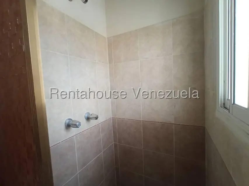 Casa (Duplex) en Venta en Los Samanes, Lara - 21
