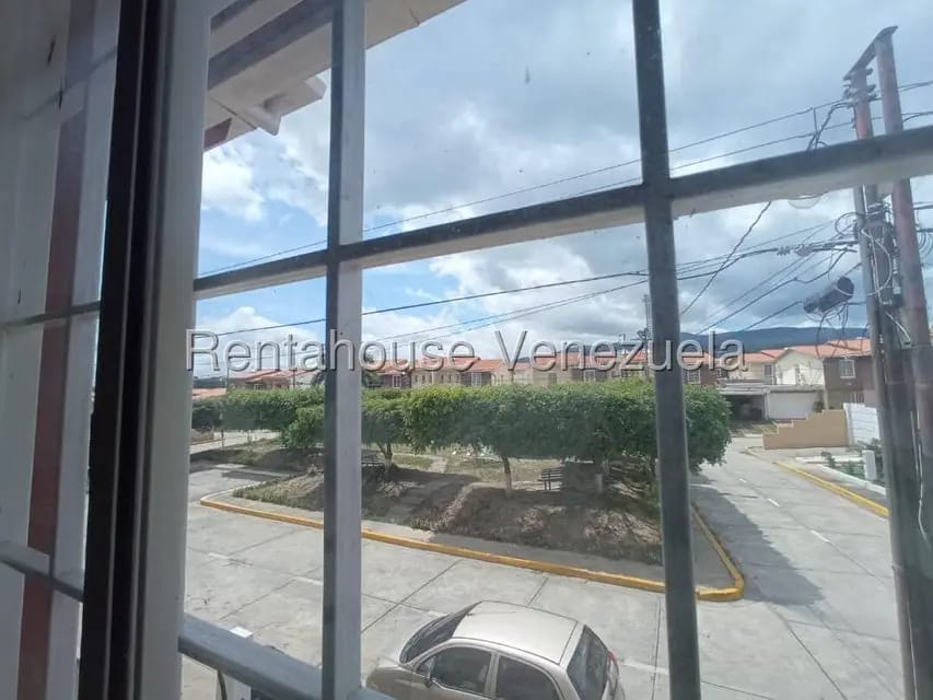 Casa (Duplex) en Venta en Los Samanes, Lara - 28