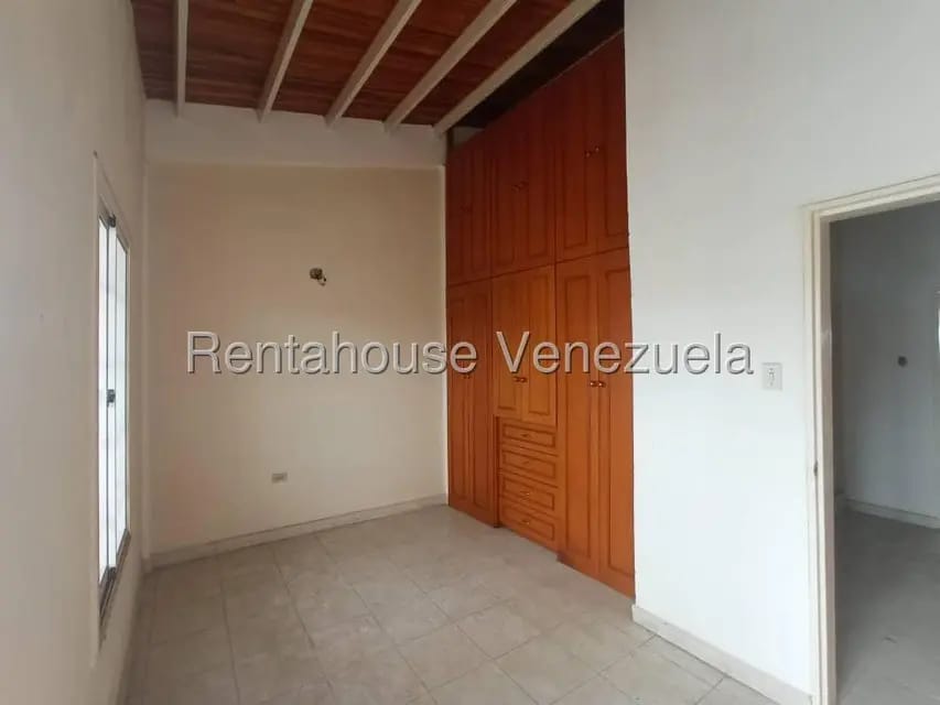 Casa (Duplex) en Venta en Los Samanes, Lara - 31