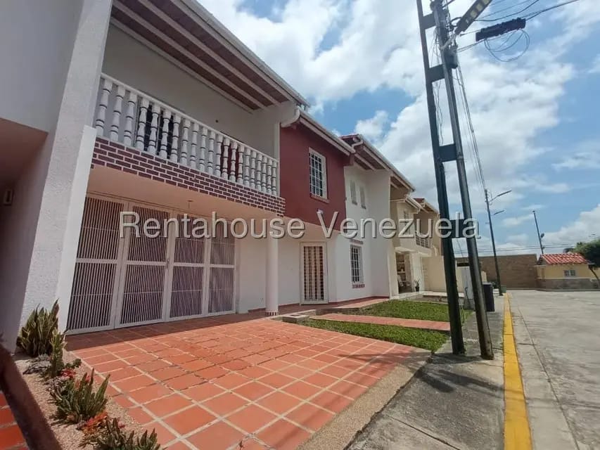 Casa (Duplex) en Venta en Los Samanes, Lara - 39