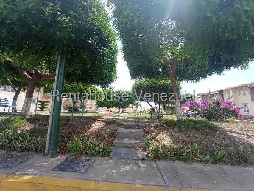 Casa (Duplex) en Venta en Los Samanes, Lara - 43