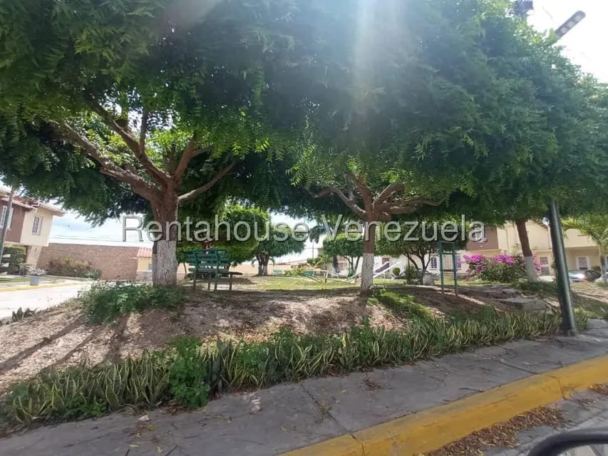 Casa (Duplex) en Venta en Los Samanes, Lara - 44