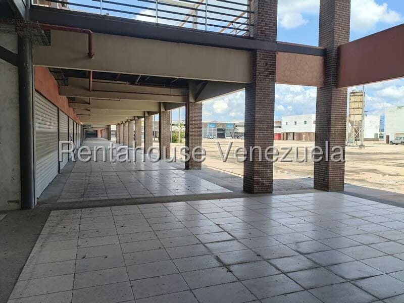 Comercial (Local Comercial) en Venta en Zona Industrial El Recreo, Carabobo - 12