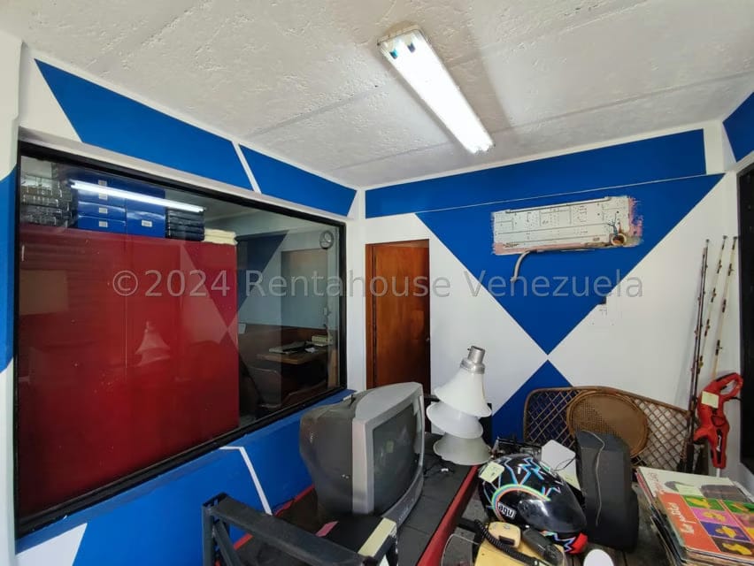 Comercial (Local Comercial) en Alquiler en Sector San Bosco, Falcon - 10