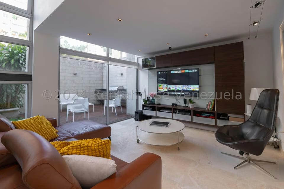 Apartamento (1 Nivel) en Venta en Solar del Hatillo, Distrito Metropolitano - 3