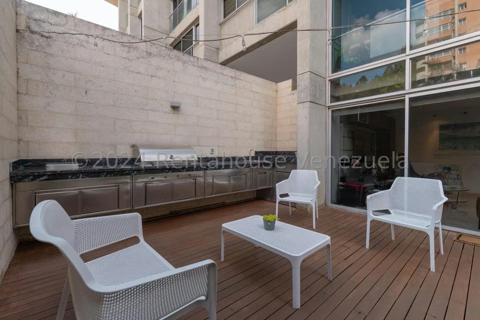 Apartamento (1 Nivel) en Venta en Solar del Hatillo, Distrito Metropolitano - 23