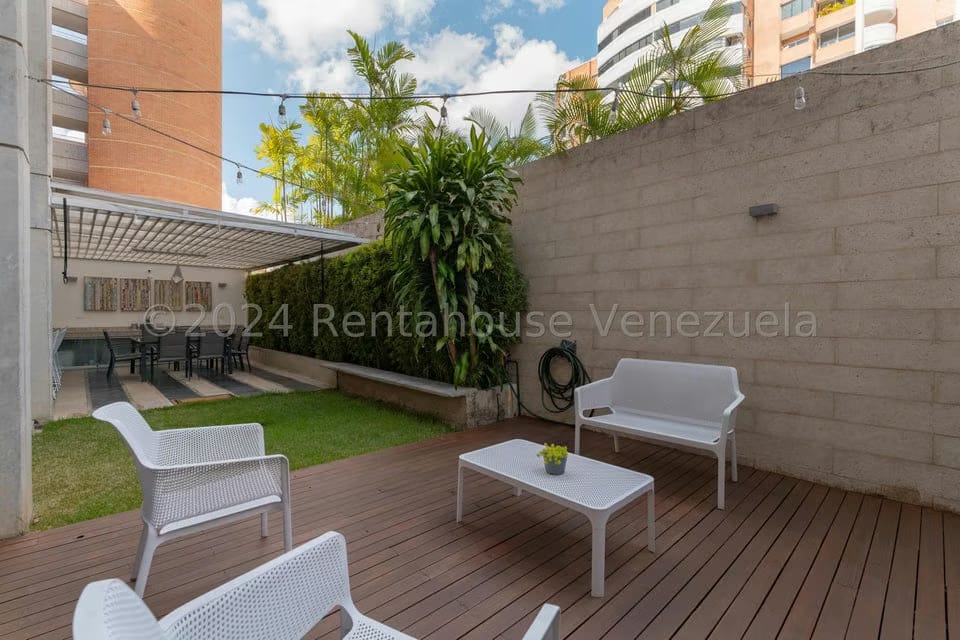 Apartamento (1 Nivel) en Venta en Solar del Hatillo, Distrito Metropolitano - 24