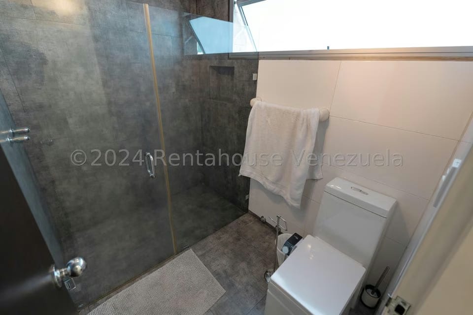 Apartamento (1 Nivel) en Venta en Solar del Hatillo, Distrito Metropolitano - 32