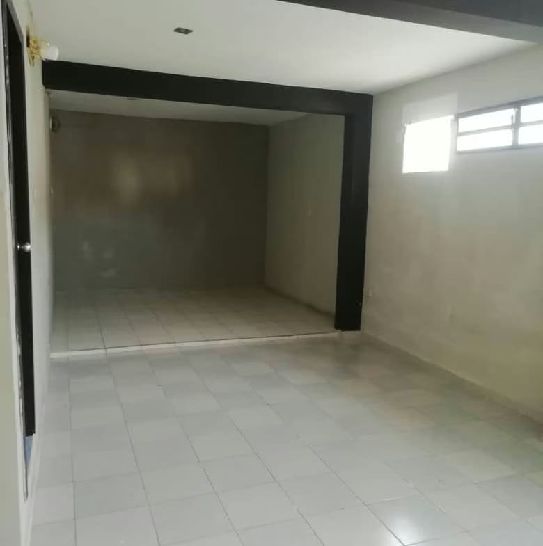 local cerca del C.C. La Esmeralda, San Diego - 5