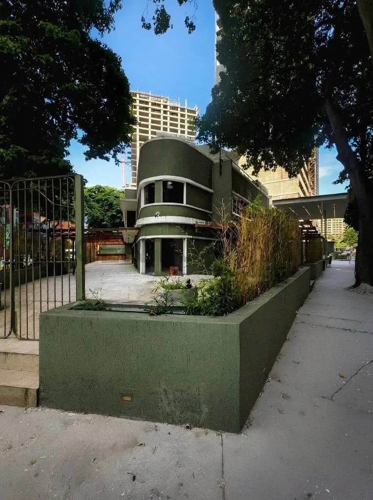 En Venta o Alquiler Casa Comercial en Las Mercedes frente CC El Tolon - 2