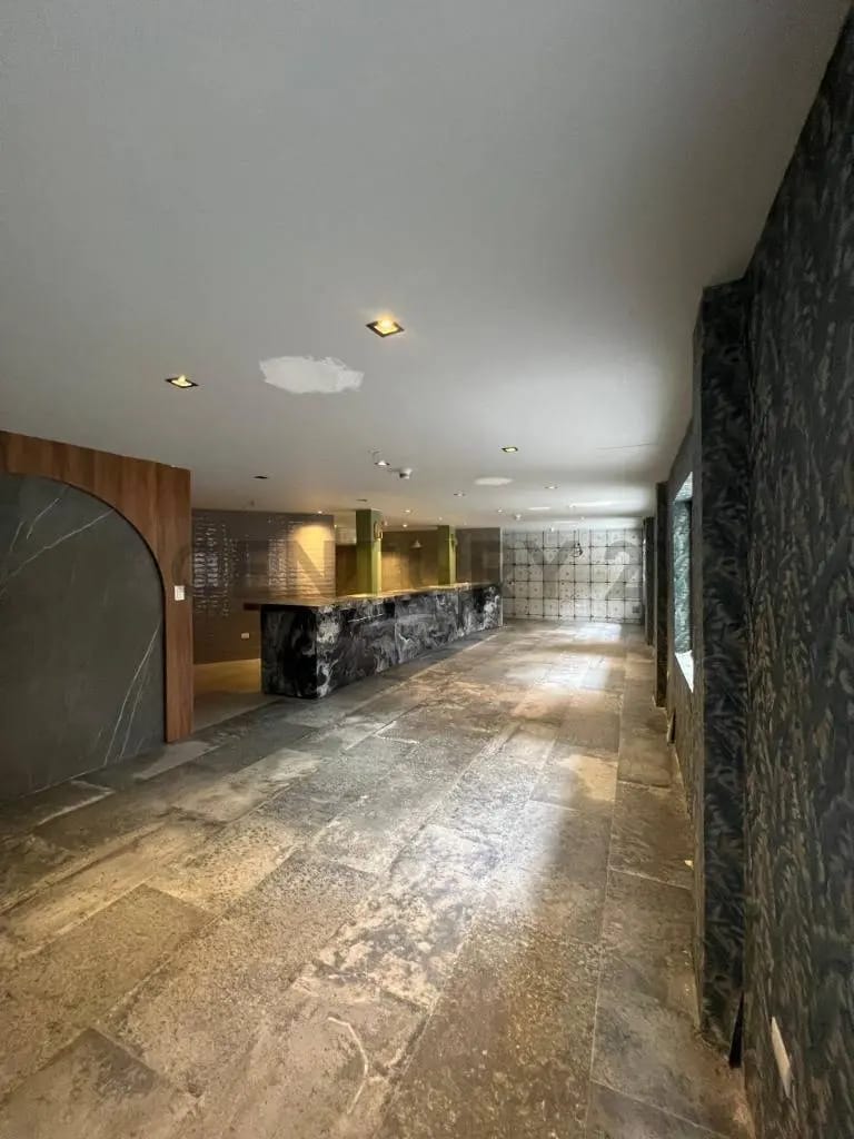 En Venta o Alquiler Casa Comercial en Las Mercedes frente CC El Tolon - 4