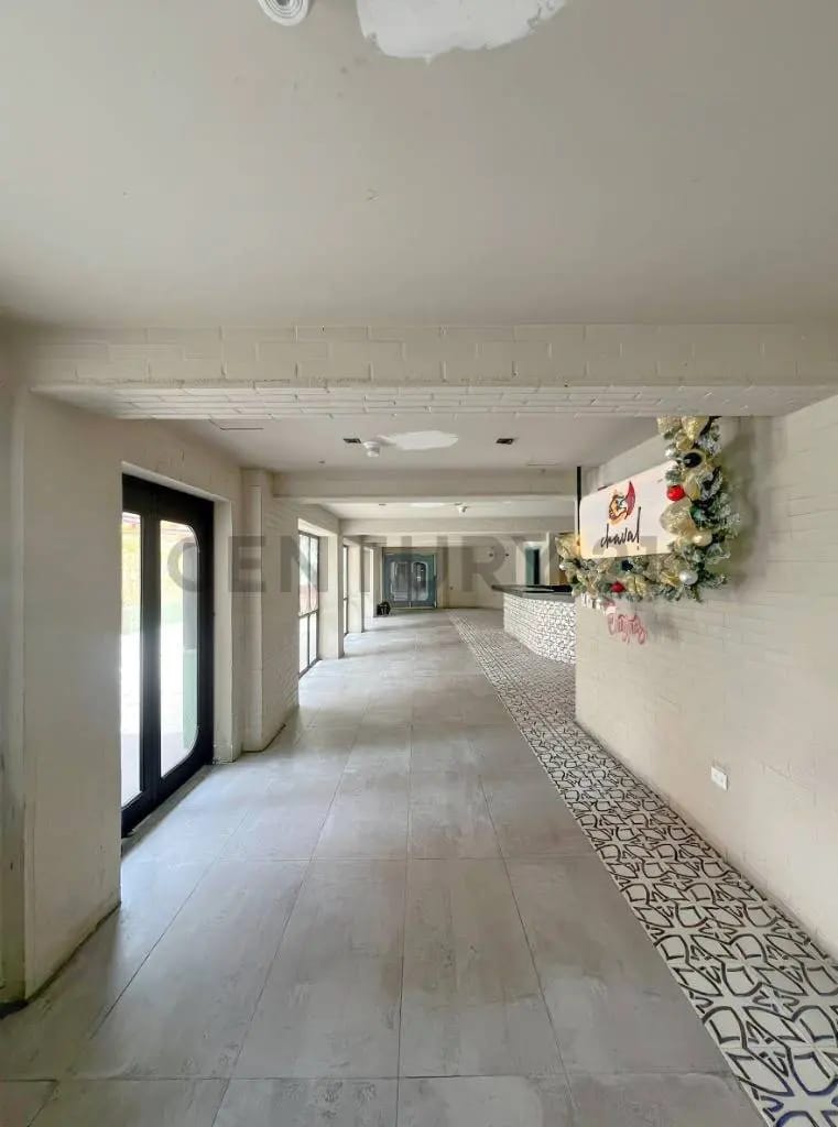 En Venta o Alquiler Casa Comercial en Las Mercedes frente CC El Tolon - 5