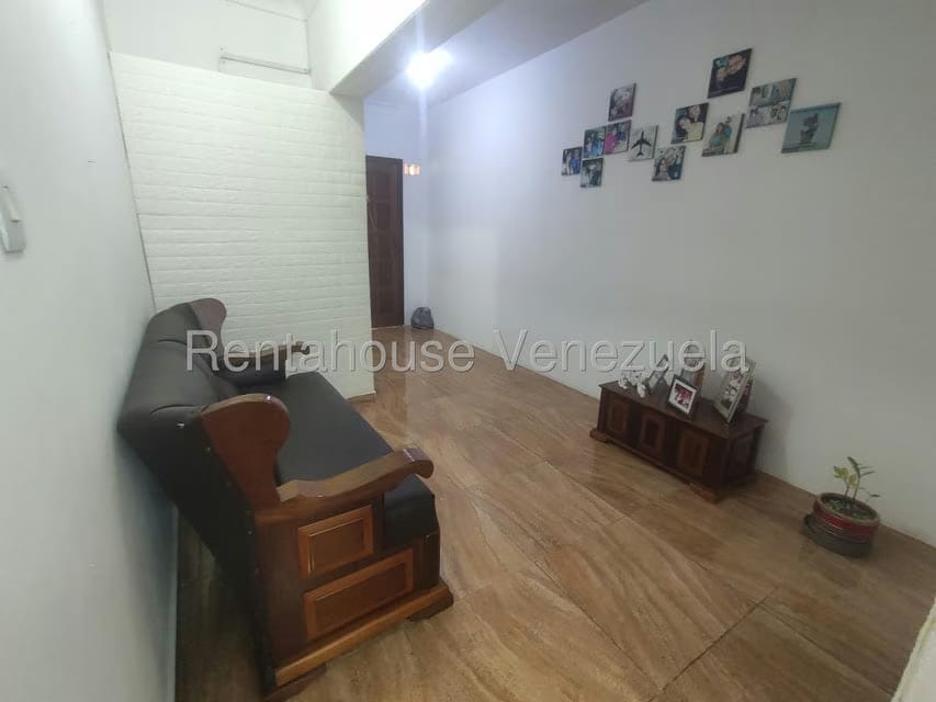 Casa (Multipes Niveles) en Venta en La Atlantida, Vargas - 4
