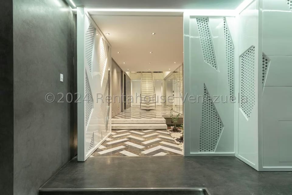 Casa (1 Nivel) en Venta en La Floresta, Distrito Metropolitano - 2