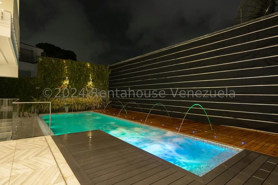 Casa (1 Nivel) en Venta en La Floresta, Distrito Metropolitano - 18
