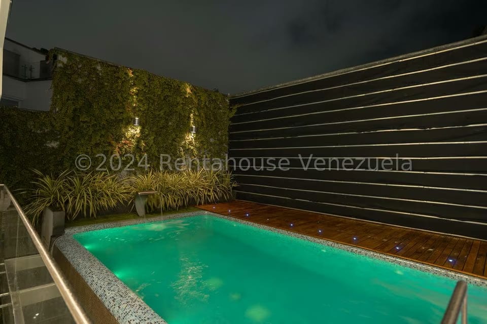 Casa (1 Nivel) en Venta en La Floresta, Distrito Metropolitano - 19