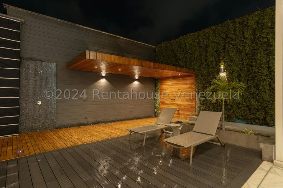 Casa (1 Nivel) en Venta en La Floresta, Distrito Metropolitano - 23