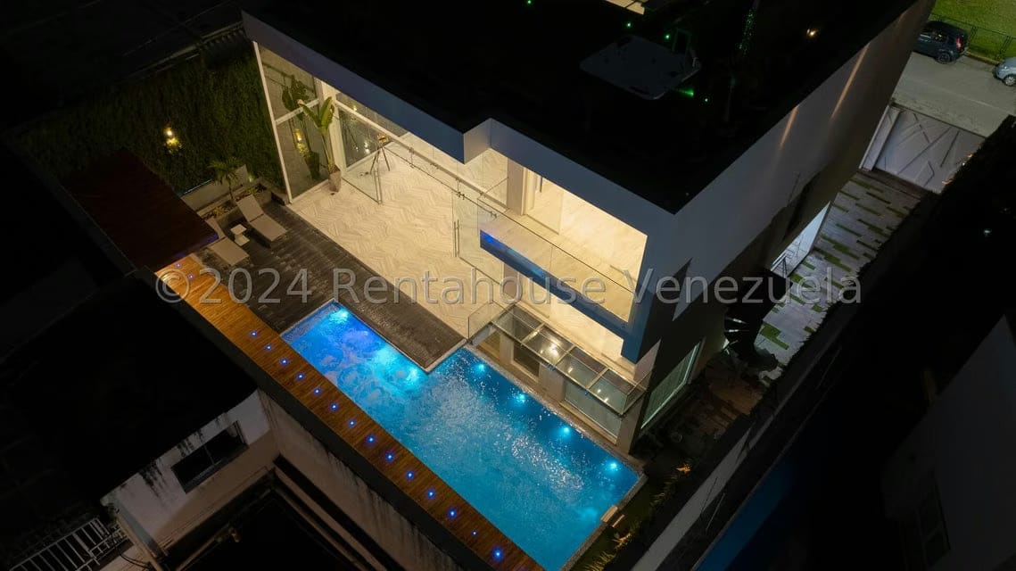 Casa (1 Nivel) en Venta en La Floresta, Distrito Metropolitano - 26