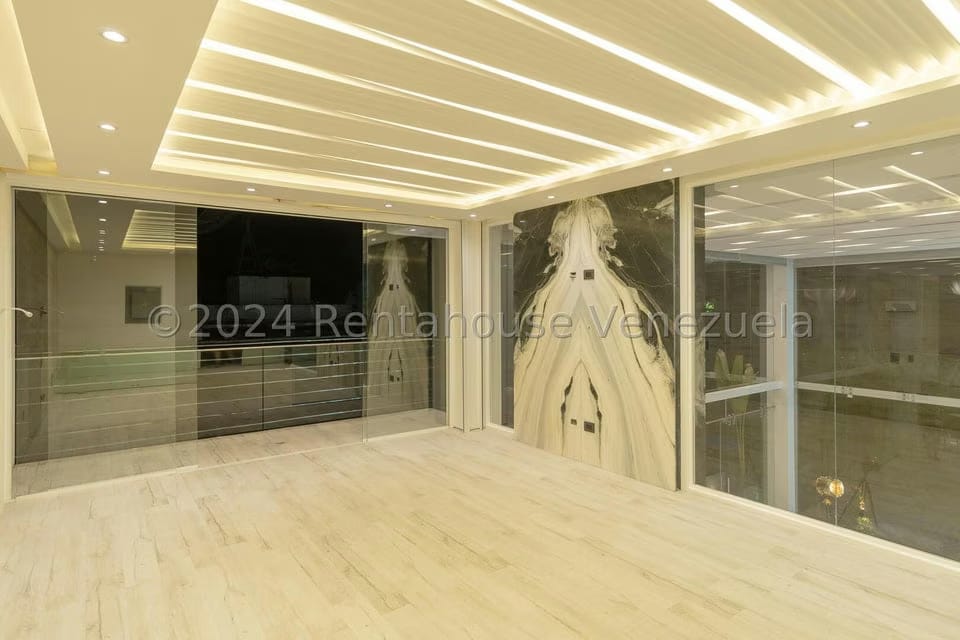 Casa (1 Nivel) en Venta en La Floresta, Distrito Metropolitano - 32