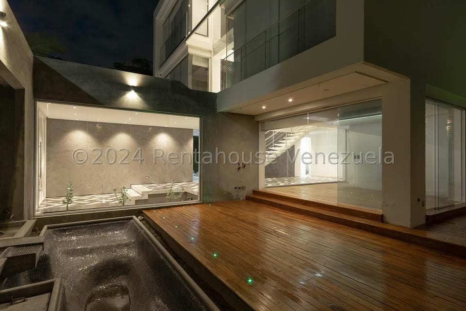 Casa (1 Nivel) en Venta en La Floresta, Distrito Metropolitano - 48