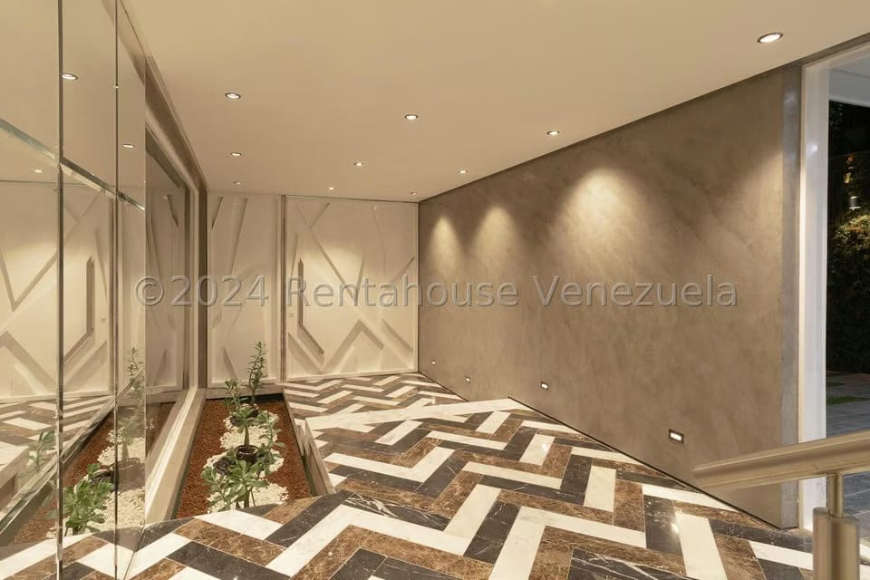 Casa (1 Nivel) en Venta en La Floresta, Distrito Metropolitano - 53
