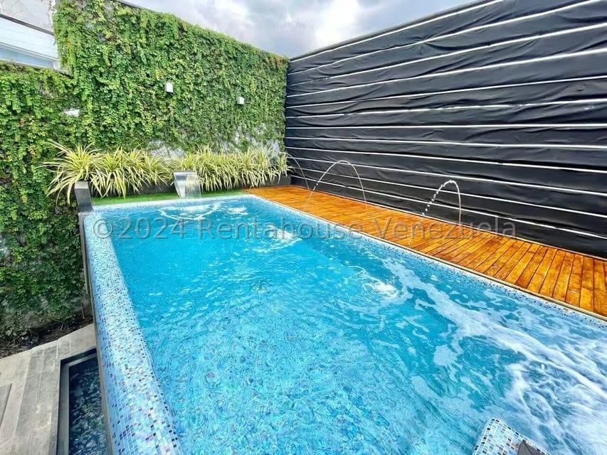 Casa (1 Nivel) en Venta en La Floresta, Distrito Metropolitano - 80