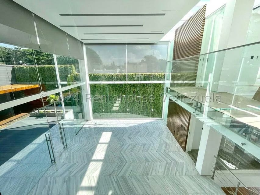 Casa (1 Nivel) en Venta en La Floresta, Distrito Metropolitano - 95