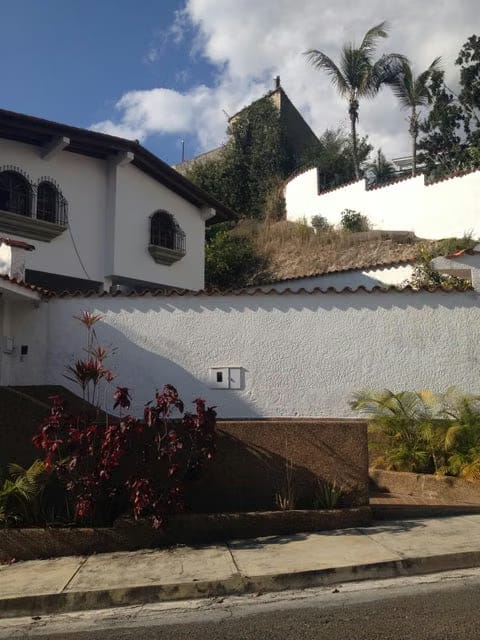 Casa (Contemporaneo) en Venta en Macaracuay, Distrito Metropolitano - 3