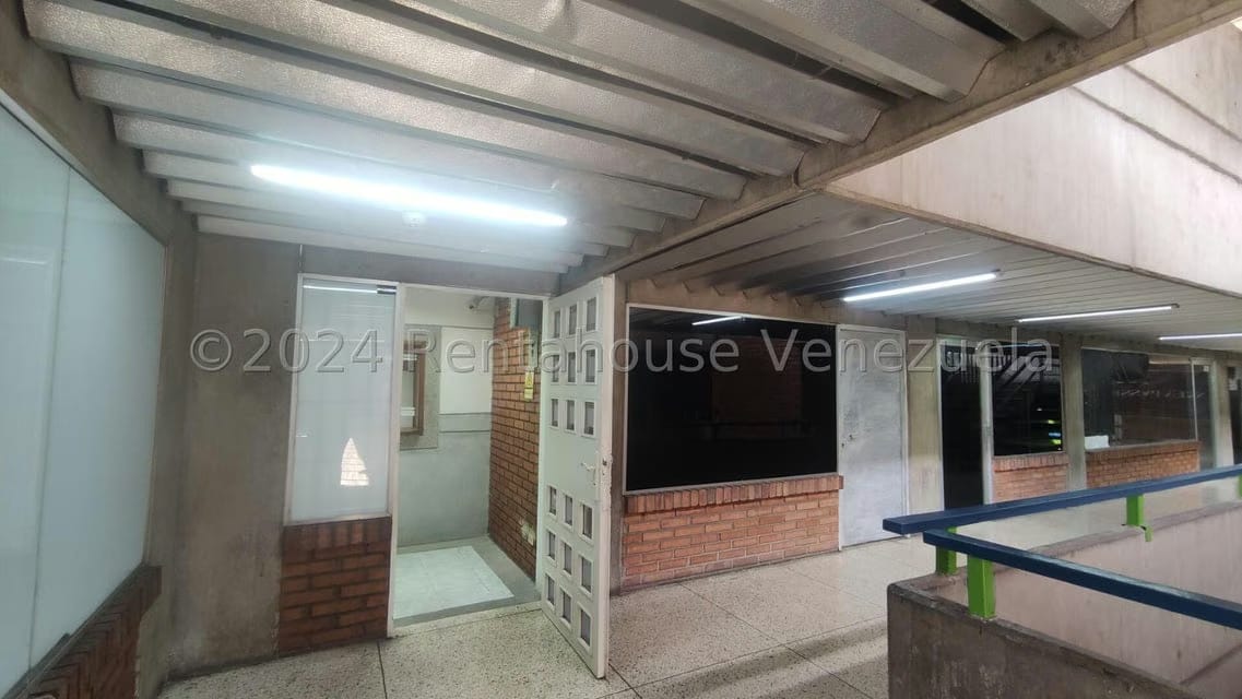 Comercial (Local Comercial) en Venta en Centro, Lara - 2