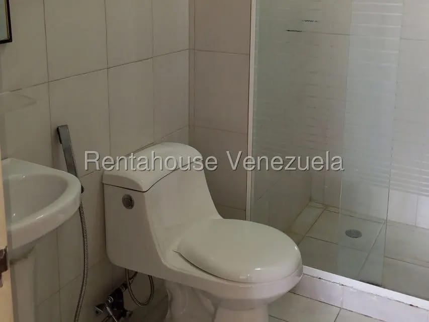 Apartamento (1 Nivel) en Alquiler en Santa Monica, Distrito Metropolitano - 15