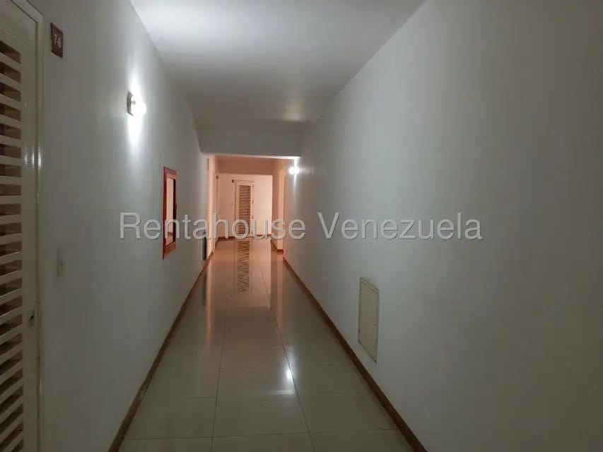 Apartamento (1 Nivel) en Alquiler en Santa Monica, Distrito Metropolitano - 17
