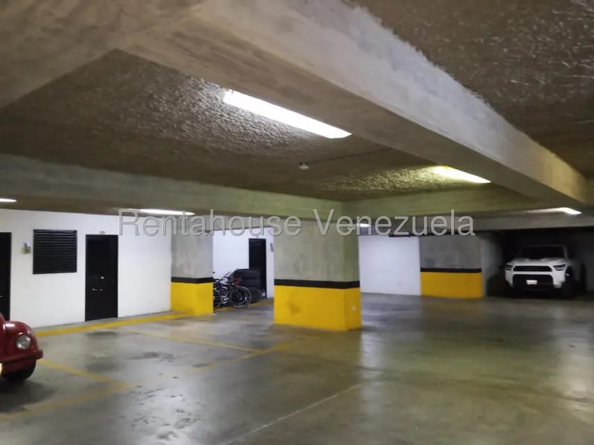 Apartamento (1 Nivel) en Alquiler en Santa Monica, Distrito Metropolitano - 18