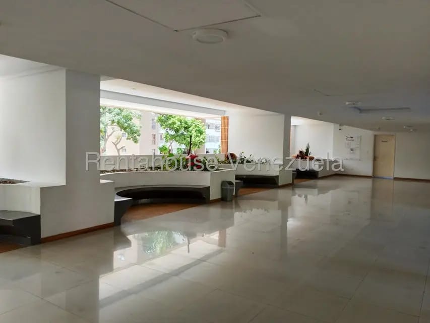 Apartamento (1 Nivel) en Alquiler en Santa Monica, Distrito Metropolitano - 20