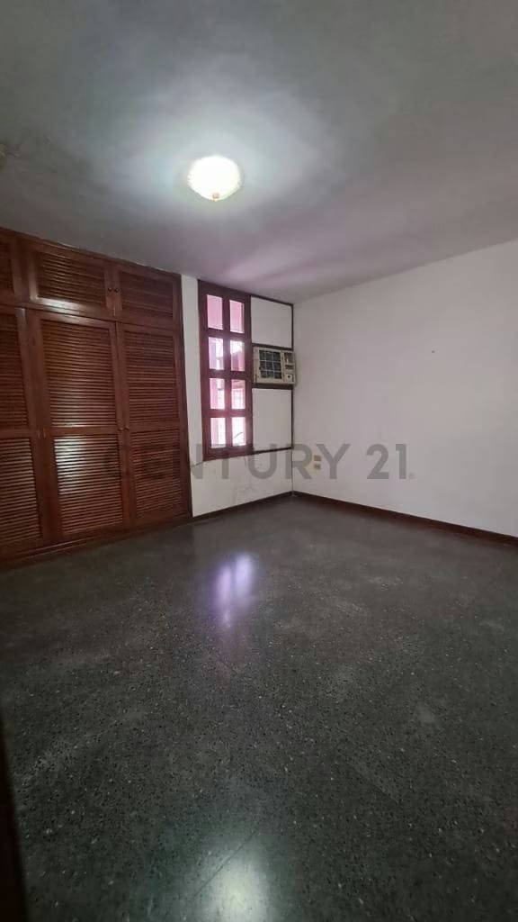 Se vende casa quinta en Avenida Princial de la Urbanizacion La Coromoto - 11