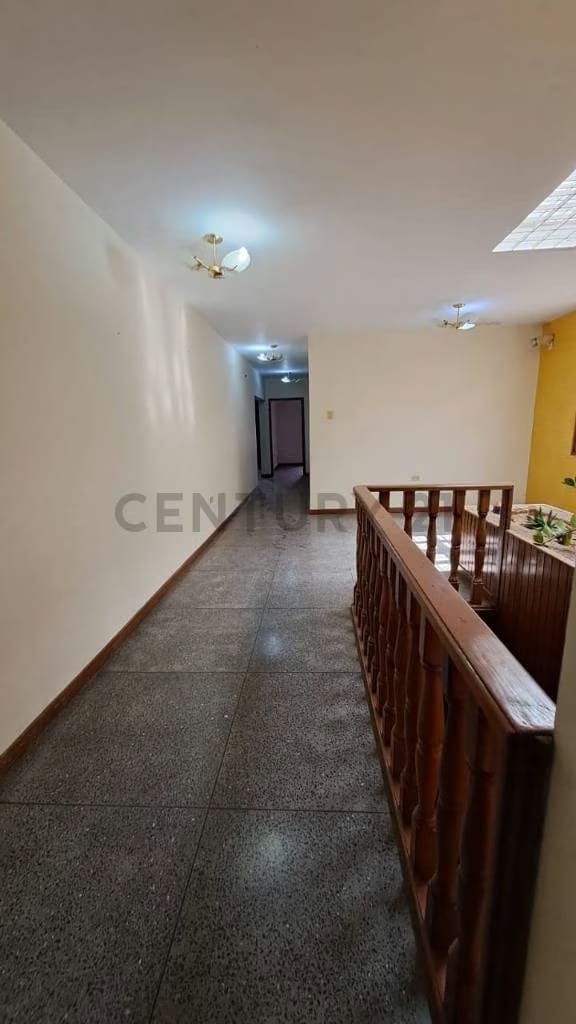 Se vende casa quinta en Avenida Princial de la Urbanizacion La Coromoto - 13