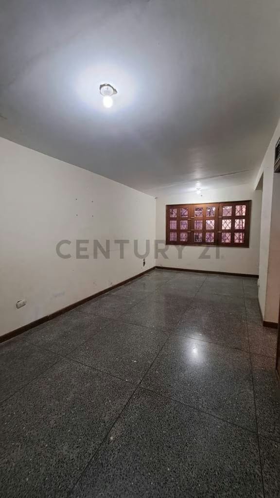 Se vende casa quinta en Avenida Princial de la Urbanizacion La Coromoto - 17