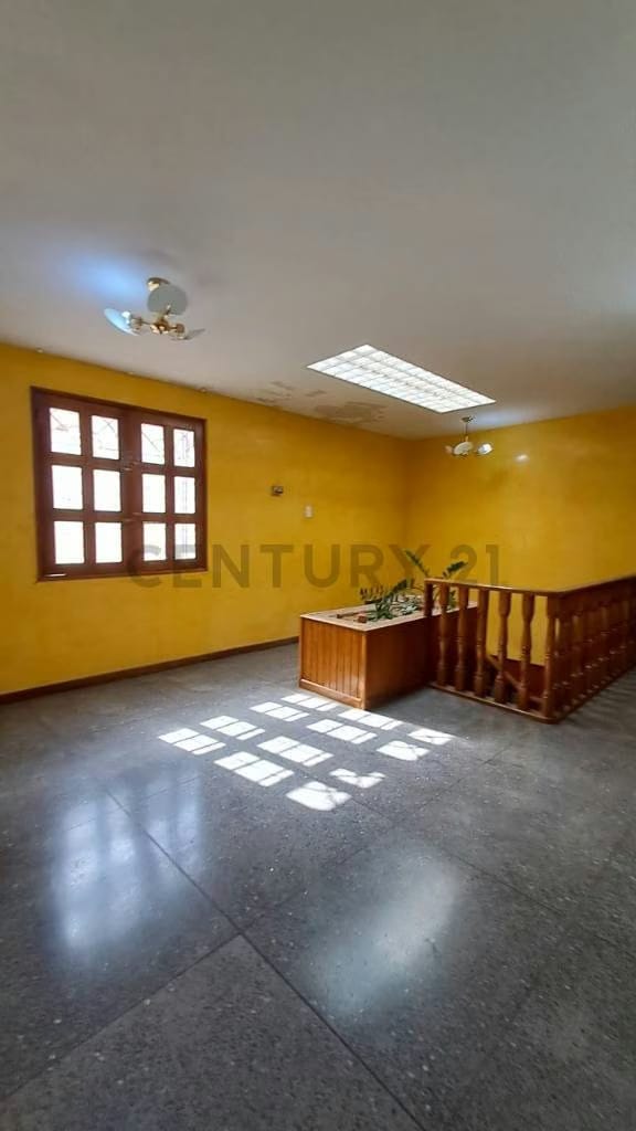 Se vende casa quinta en Avenida Princial de la Urbanizacion La Coromoto - 5