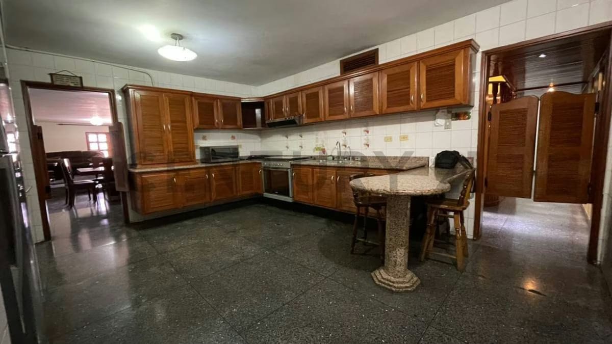 Se vende casa quinta en Avenida Princial de la Urbanizacion La Coromoto - 9
