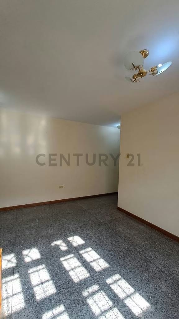 Se vende casa quinta en Avenida Princial de la Urbanizacion La Coromoto - 10
