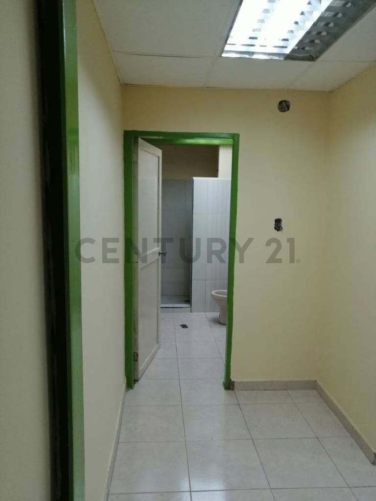 Galpones en venta Cumana Estado Sucre a puerta de avenida rotaria - 22