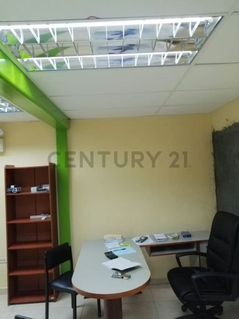Galpones en venta Cumana Estado Sucre a puerta de avenida rotaria - 23