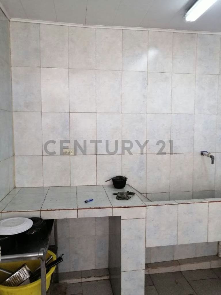 Galpones en venta Cumana Estado Sucre a puerta de avenida rotaria - 29