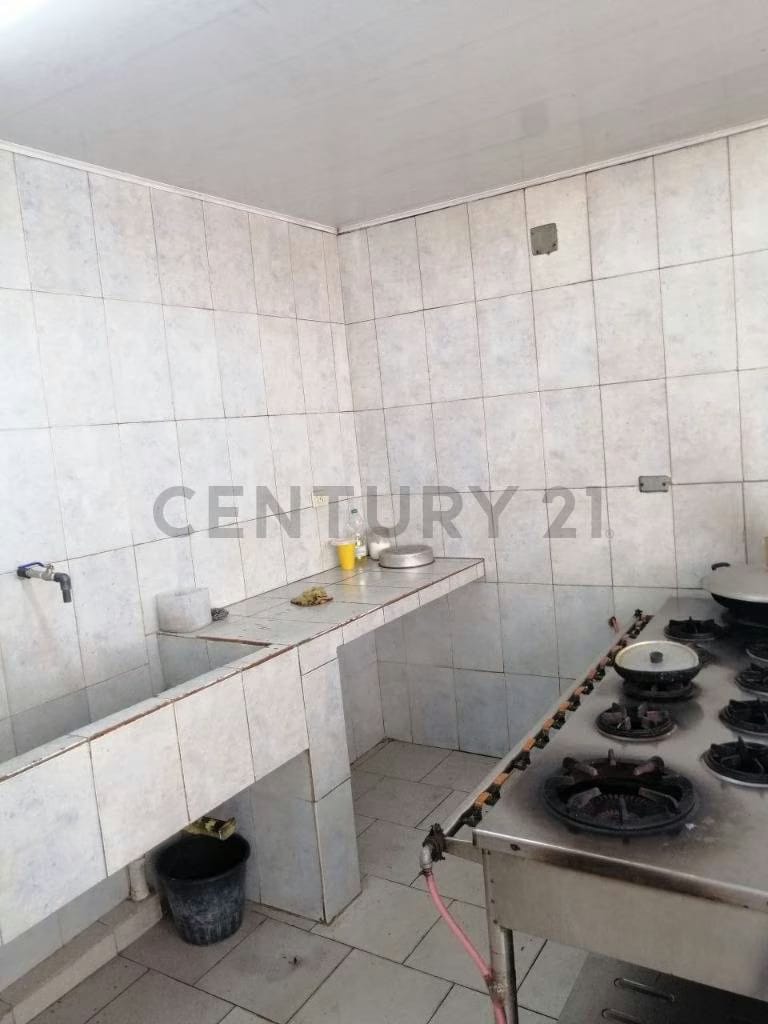 Galpones en venta Cumana Estado Sucre a puerta de avenida rotaria - 30