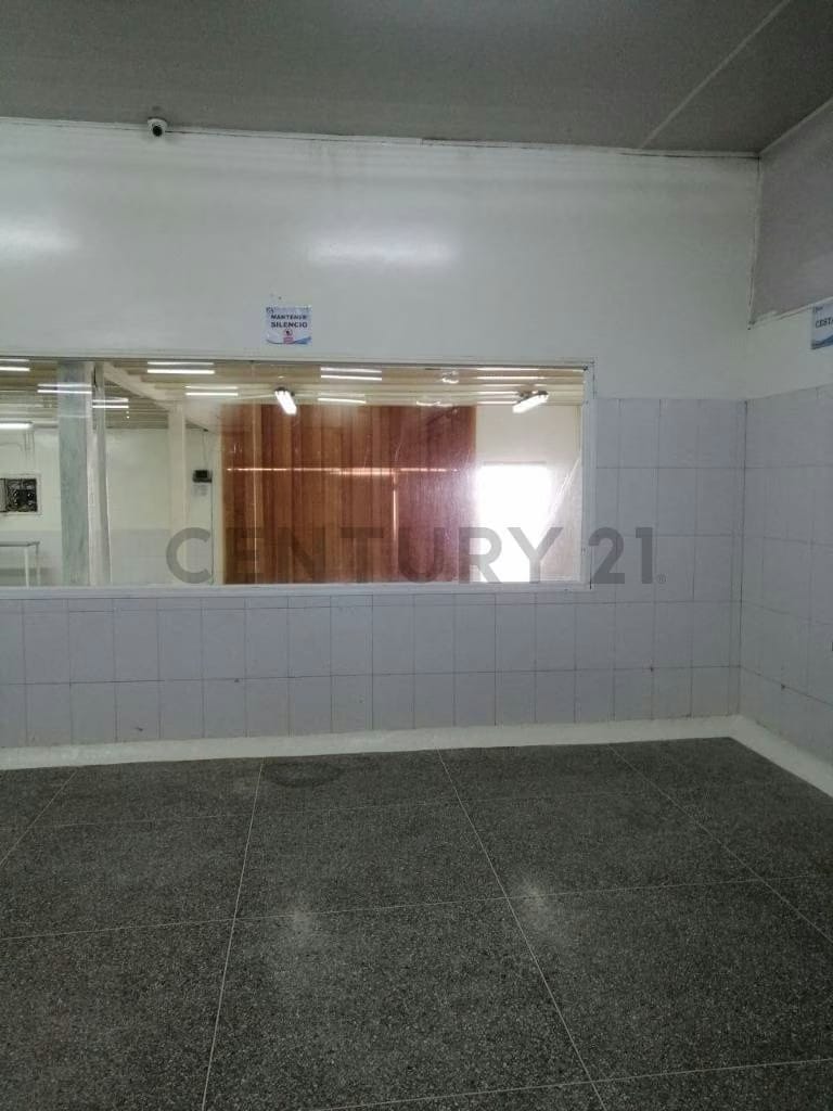 Galpones en venta Cumana Estado Sucre a puerta de avenida rotaria - 42