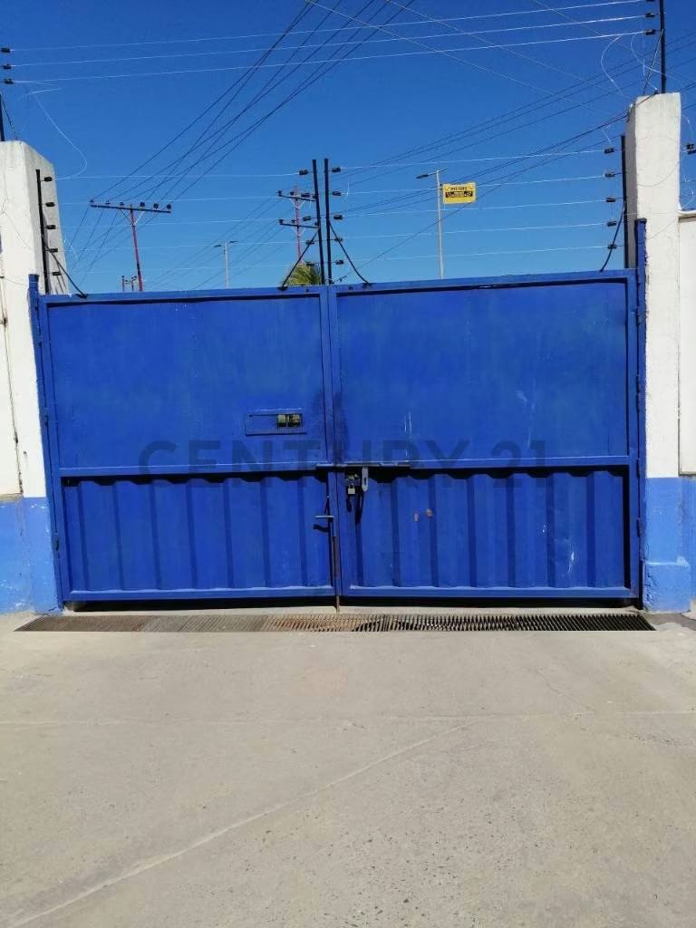 Galpones en venta Cumana Estado Sucre a puerta de avenida rotaria - 52
