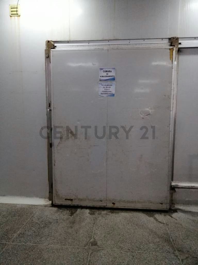 Galpones en venta Cumana Estado Sucre a puerta de avenida rotaria - 56