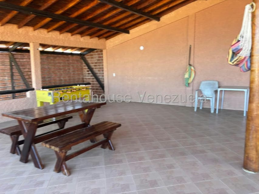 Casa (1 Nivel) en Venta en Playa El Agua, Nueva Esparta - 12