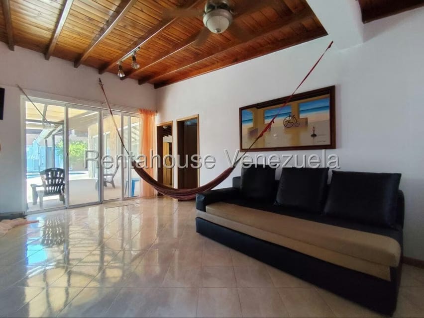 Casa (1 Nivel) en Venta en Playa El Agua, Nueva Esparta - 27